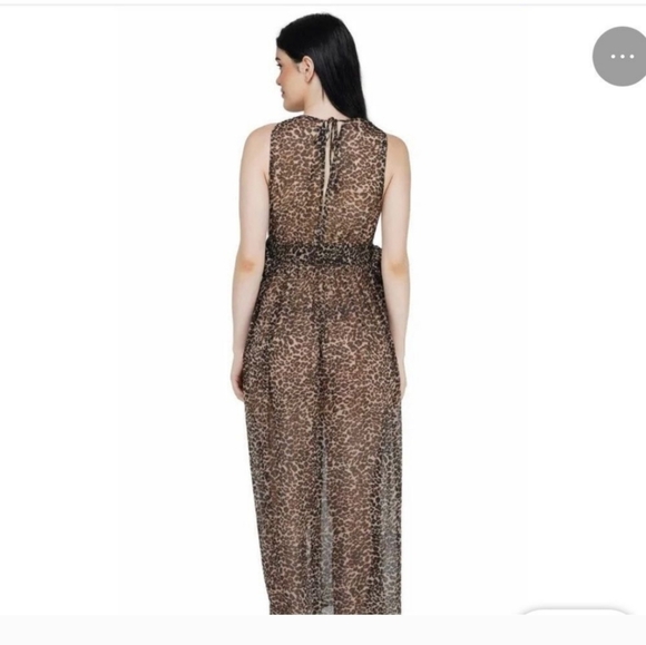 America and Beyond, Size Small, Cheetah Print Suite Cover Up. - Picture 2 of 4